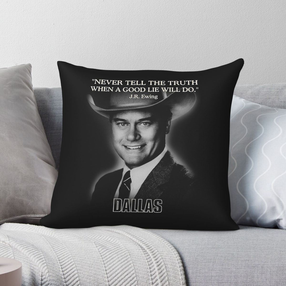 Dallas Jr Ewing Quote vierkant - Home Decor Dallas recensie en prijs